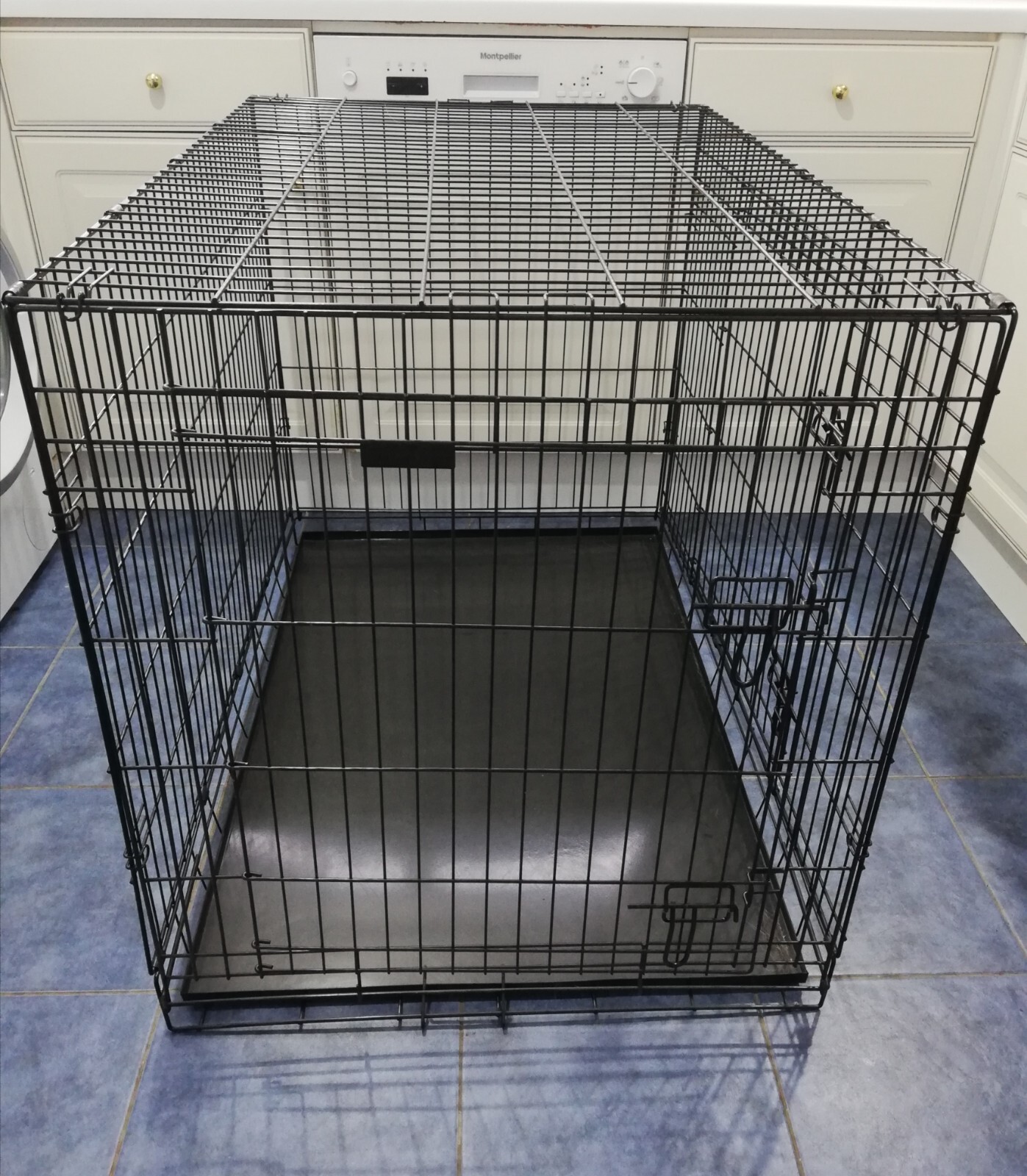EllieBo Large Folding 2 Door Dog Crate 42inch(107cm) Black With Water