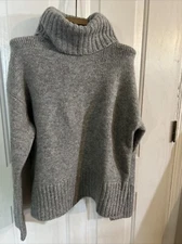 SO Goods For Life  light grey knit sweater womans size XSmall New Turtleneck