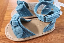 Old Navy Baby Girls 3-6 12-18 18-24 MONTHS Chambray Blue Bow Sandals 31823