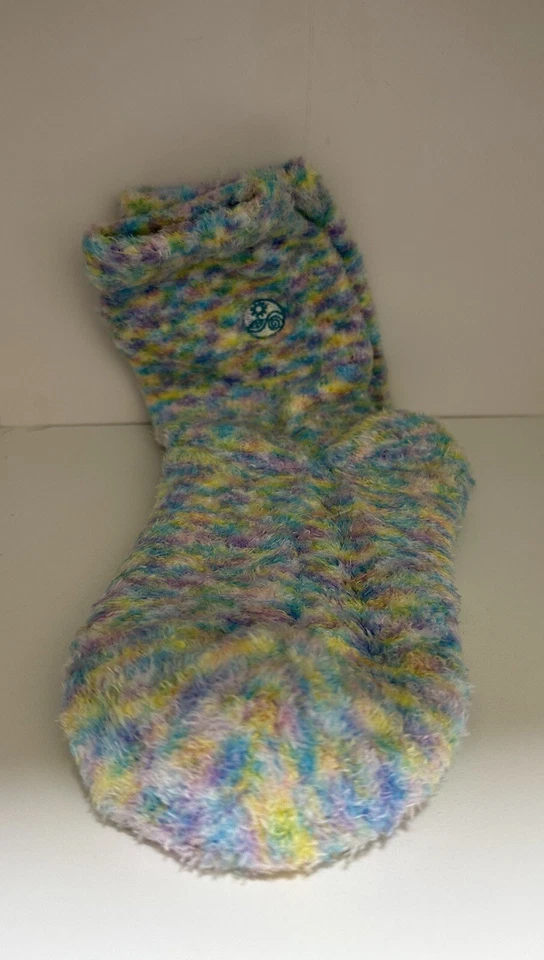 Earth Therapeutics Plush Socks  Infused Aloe & C Confetti  ( 1 Pair ) - Image 3 of 4