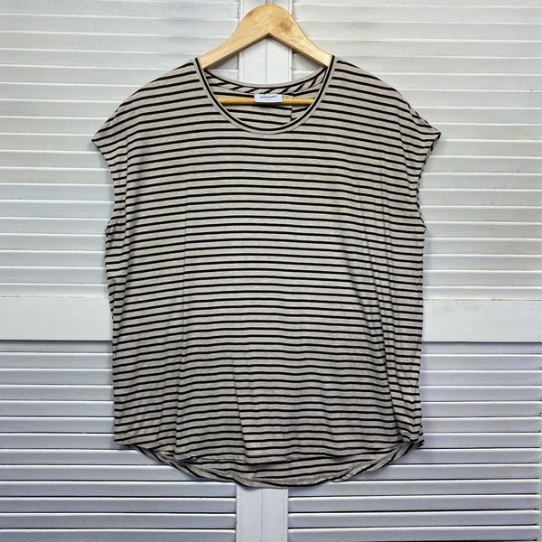 Sussan Top Womens XS Beige Black Striped Short Sleeve Viscose Casual Ladies Tee