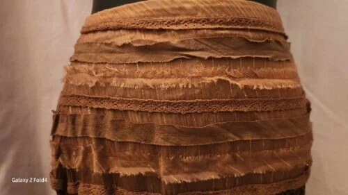 Falda de encaje satinado en capas con red arrugada lentejuelas marrón Boston Proper para mujer 12 Foto 3 de 4