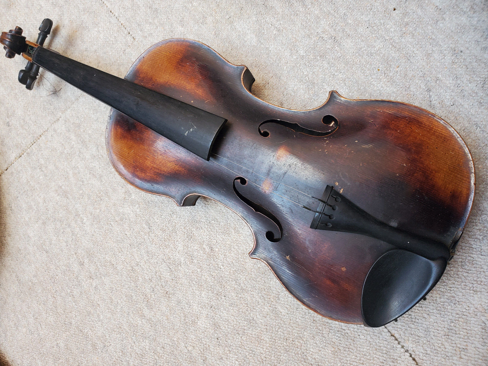 old 4/4 Violin violon "Stainer" , 1 part BACK , needs repair!