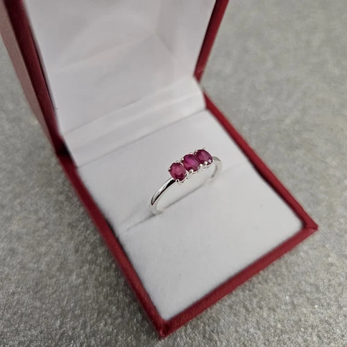 Ruby trilogy ring in Sterling silver
