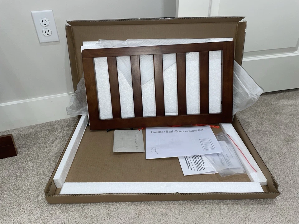 Kit de conversión de cama para niños pequeños daVinci - Espresso (M12599) Modelo: M12599CT Foto 2 de 3