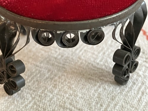 VTG TIN CAN SCROLL TRAMP ART METAL SILVER RED DOLL Barbie FOOT STOOL PIN CUSHION - Picture 5 of 15
