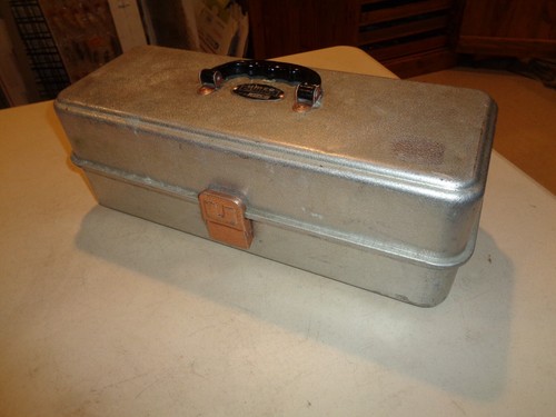 Vintage UMCO 175-A Aluminum Tackle Box-3 Tier Tray, USA, no worm burns - Picture 4 of 9