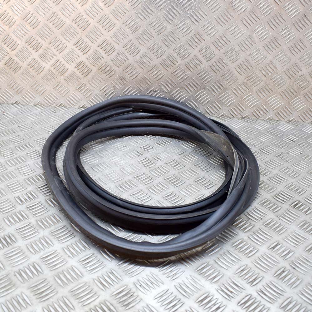 KIA SPORTAGE QL 1.7 CRDi Rear Tailgate Boot Lid Rubber Seal 87321F1000 2016 eBay