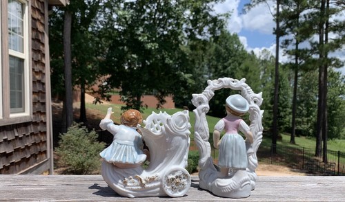 Pair Vintage Porcelain Flowers Little Boy & Girl Ornate And Detailed Gold Trim - Picture 6 of 6