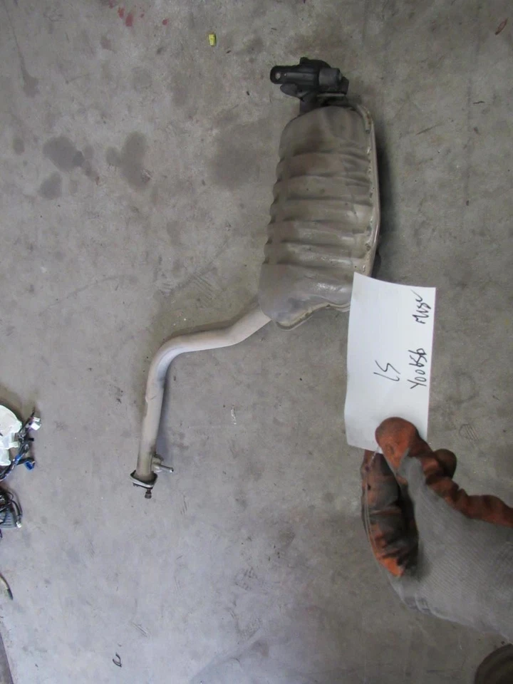 2011 2016 Hyundai Equus left driver side rear back muffler exhaust tail pipe OEM Foto 2 de 4