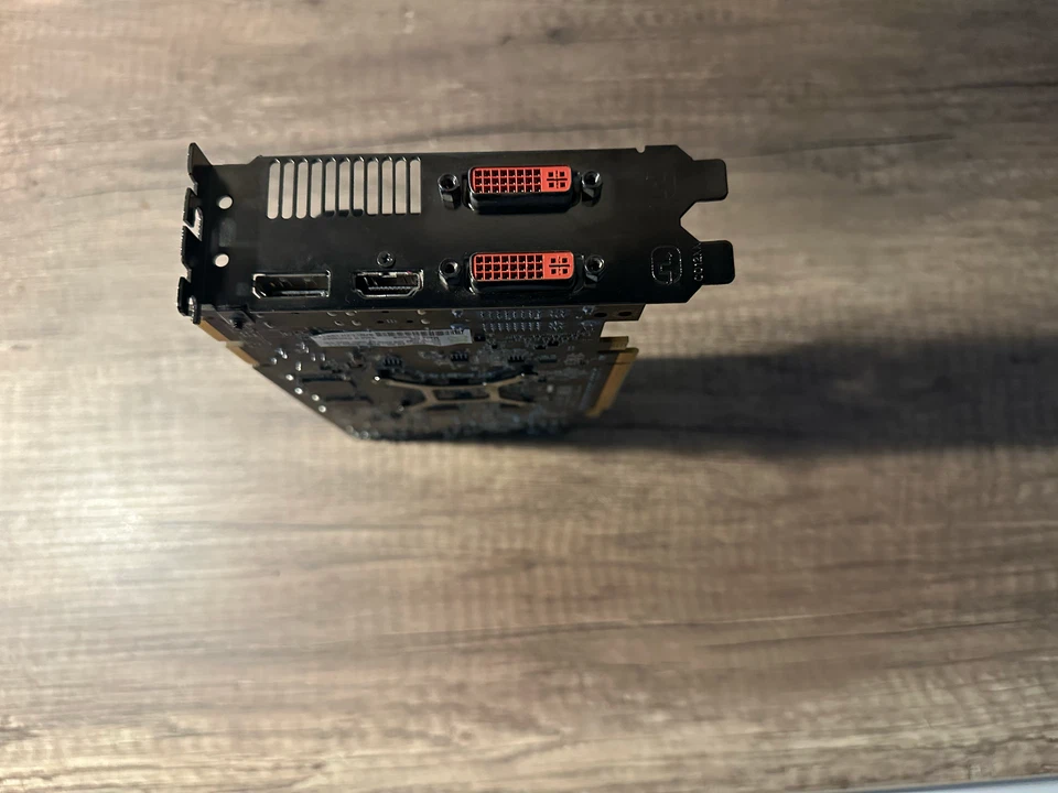 Carte Graphique XFX Radeon HD 5750 1 Go GDDR5 PCie x16 - Photo 3/3