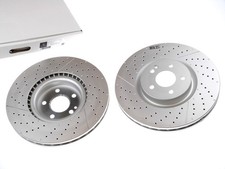 Original MERCEDES-BENZ Bremsscheiben Satz A 45 AMG Vorderachse A 176 421 0212 Original MERCEDES-BENZ Bremsscheiben Satz A 45 AMG Vorderachse A 176 421 0212