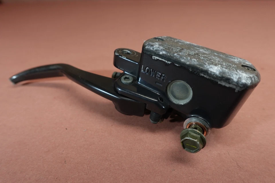 1999-2009 Yamaha V-Star 1100 V Star XVS1100 Front Brake Master Cylinder Assembly - Image 4 of 4