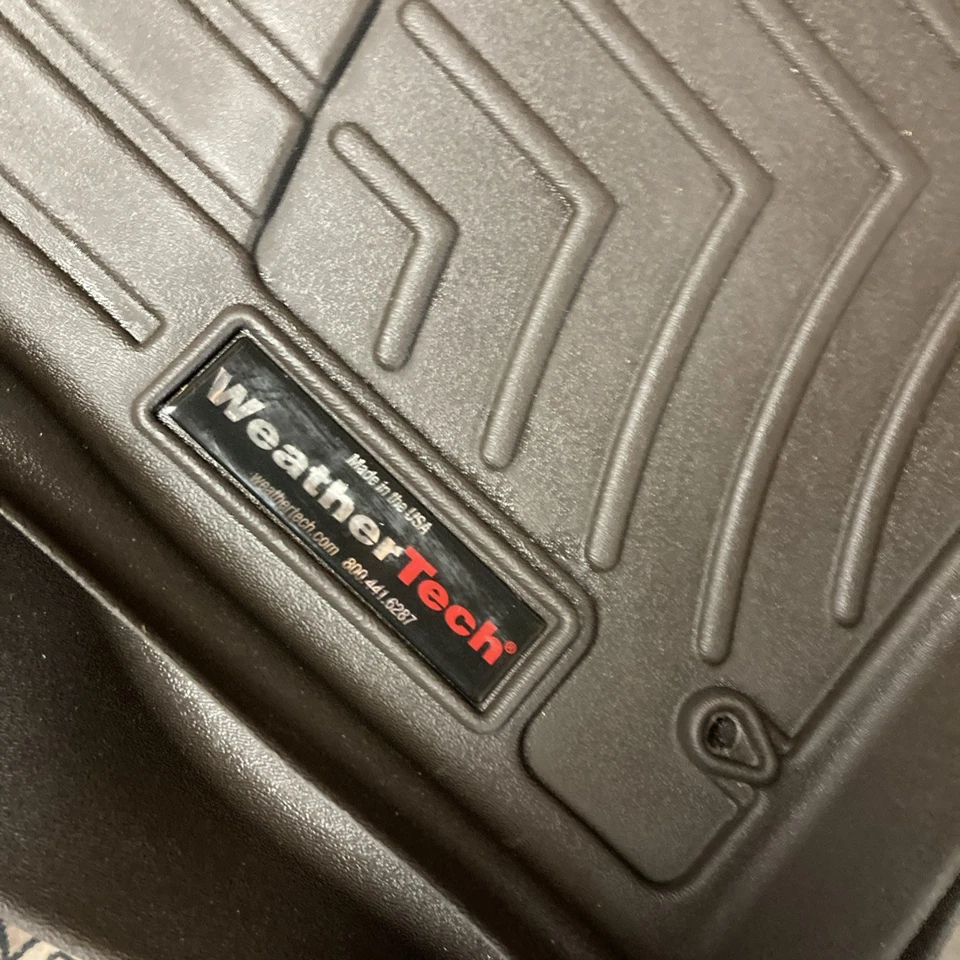 WeatherTech Floor Mats FloorLiner for - Nissan Murano - 2017 Excellent - Image 4 of 4