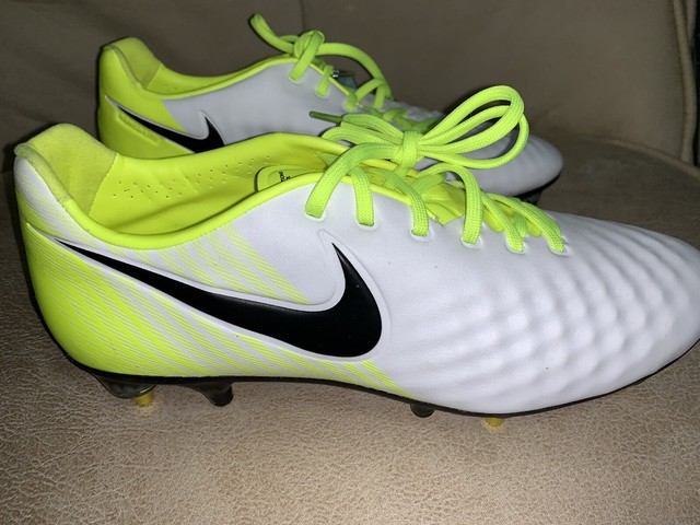 magista opus black volt