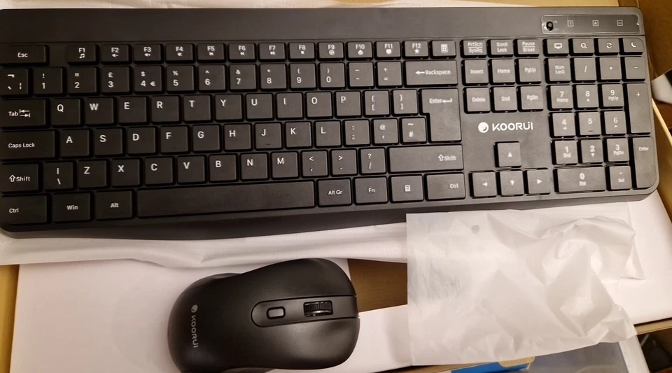 KOORUI 2.4 GHz Wireless Keyboard and Mouse Set BK0104 for Windows, MacOS, Linux - Image 2 of 4