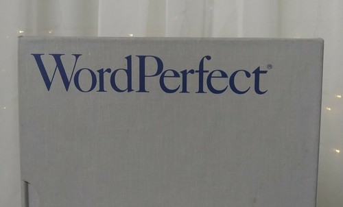 Vintage 1989 IBM WordPerfect Manual Guide Book - Picture 3 of 11