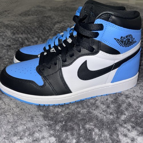 Size 9 - Jordan 1 Retro OG High UNC Toe - Picture 4 of 10