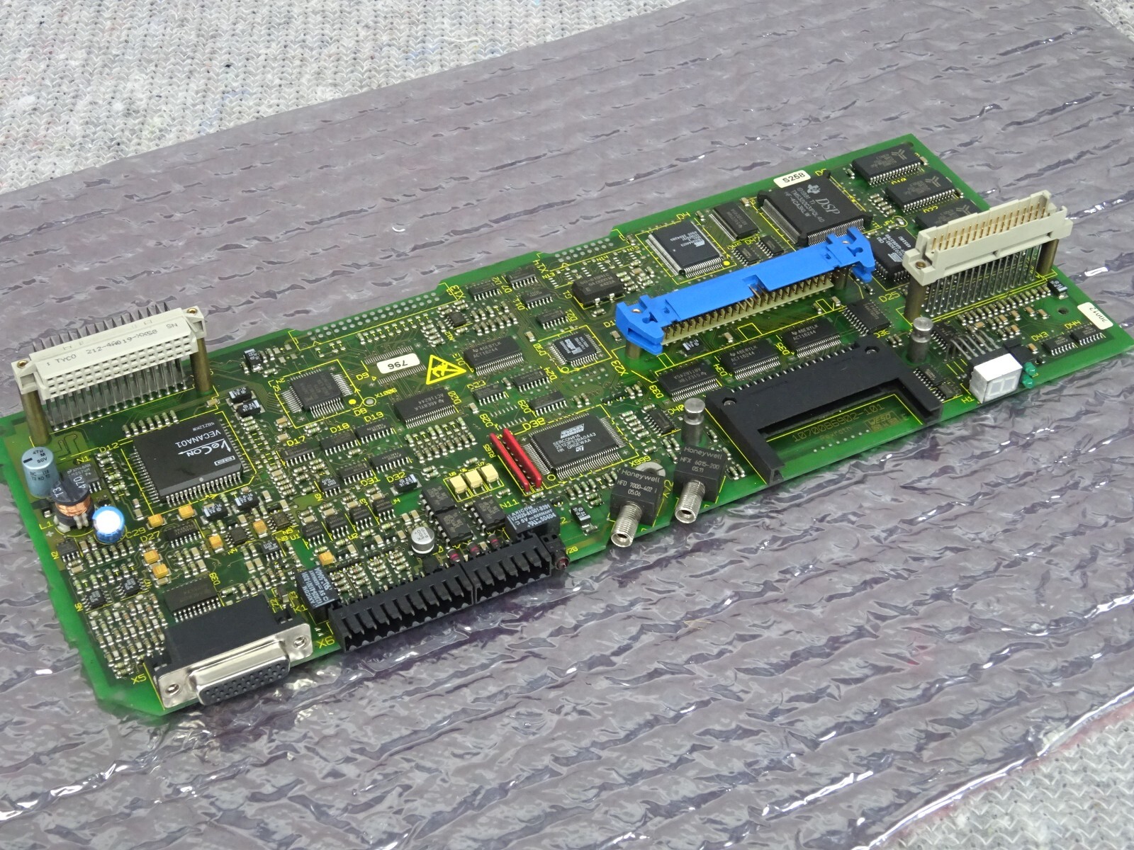BOSCH 1070084088-203 1070086902-101