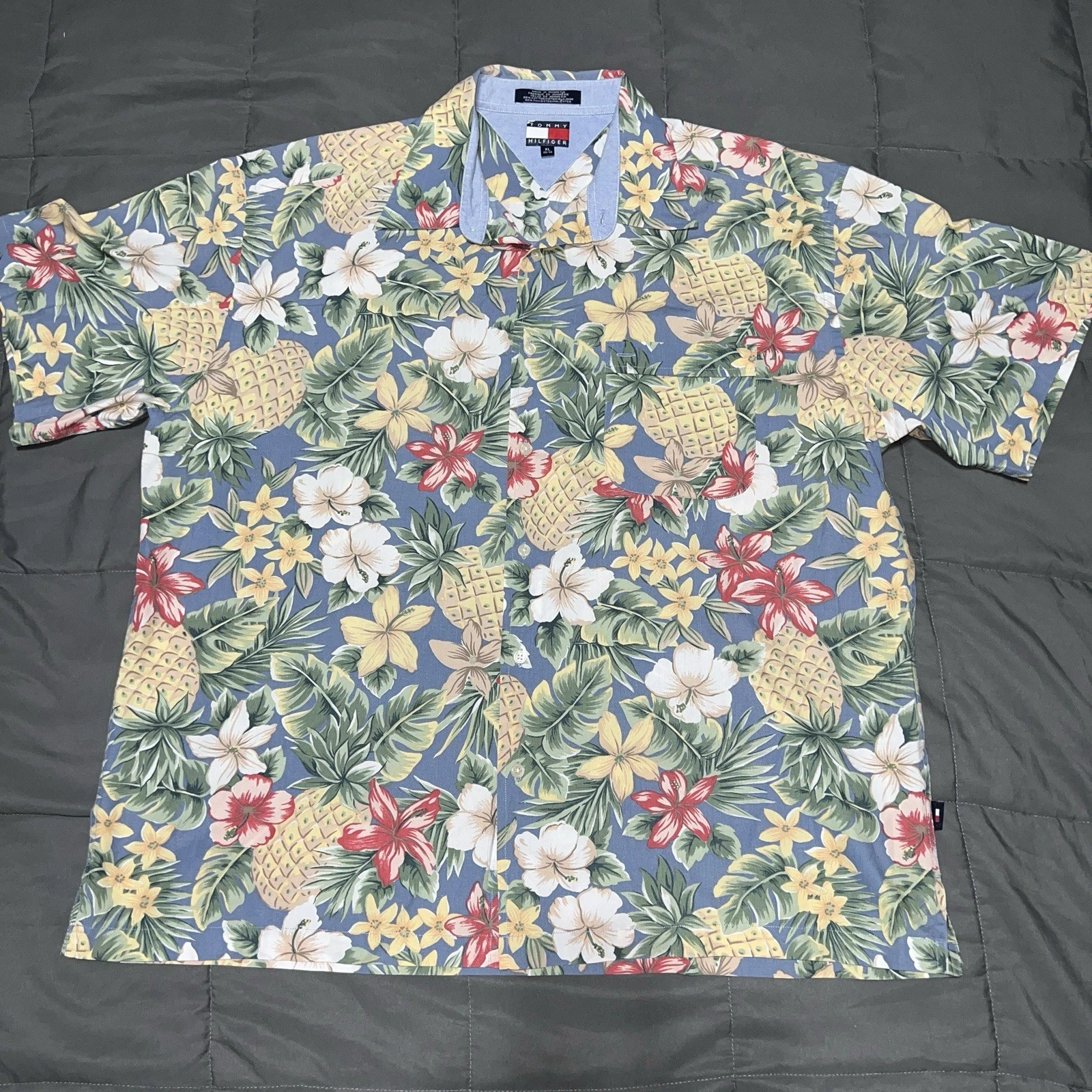 VTG TOMMY HILFIGER PINEAPPLE FLORAL HAWAIIAN SHIRT XL