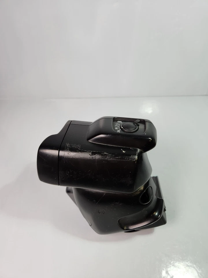 Hasselblad Winder CW for 503CW and 503CXI Cameras   - Image 2 of 4