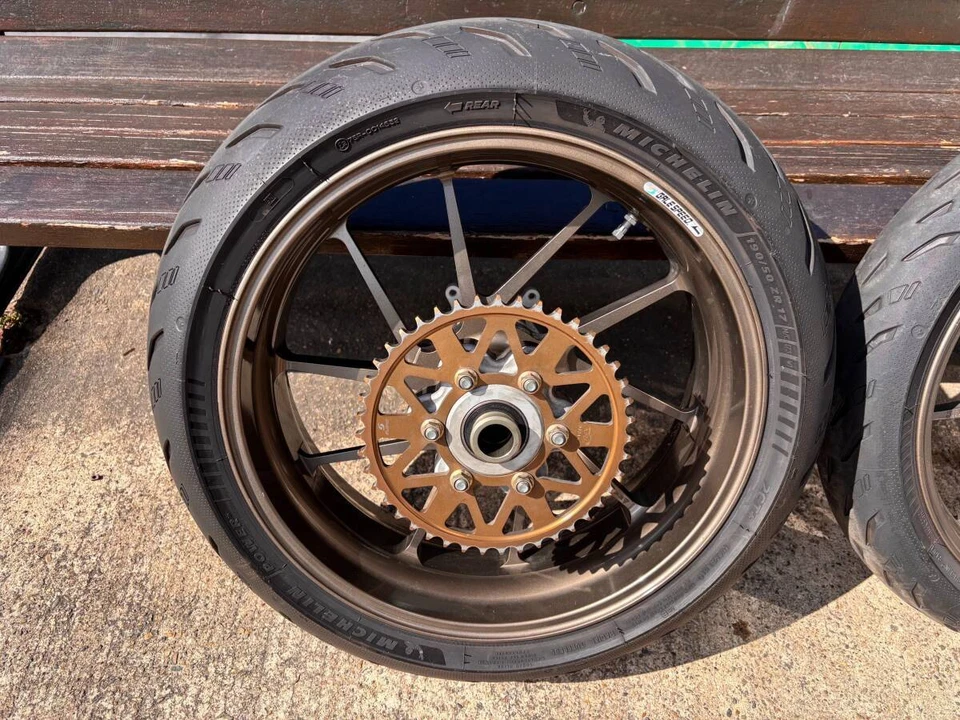 Juego de ruedas delanteras y traseras Suzuki GSX1300R Hayabusa GX72A GALESPEED bronce TIPO-R Foto 3 de 4