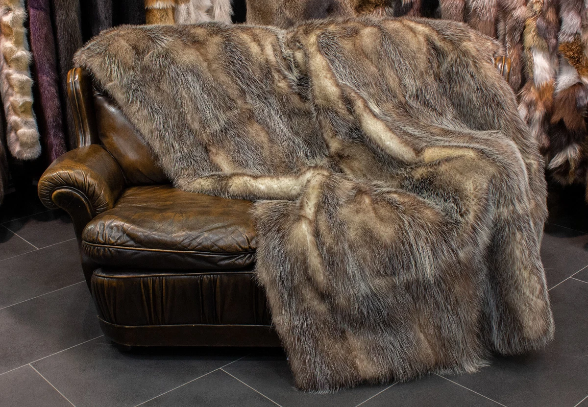 1338 American Opossum Fur Blanket Pelt Throw Genuine Fur Plaid