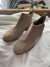 Crown Vintage Boots Size 8W