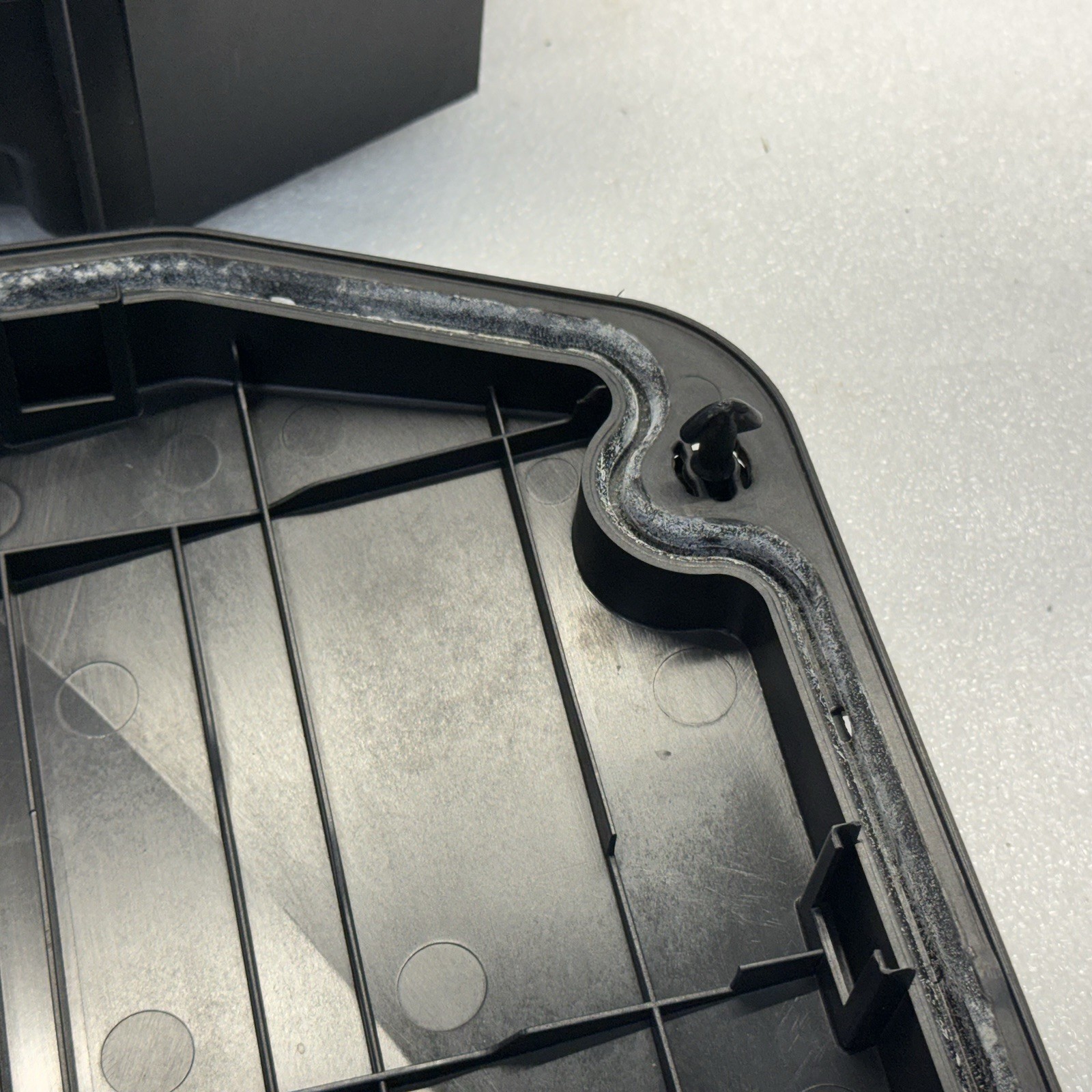 Maserati Quattroporte 2003-2007 Engine cover