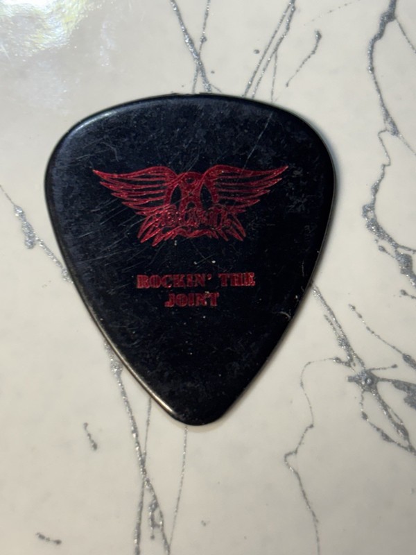 Aerosmith Pick  )