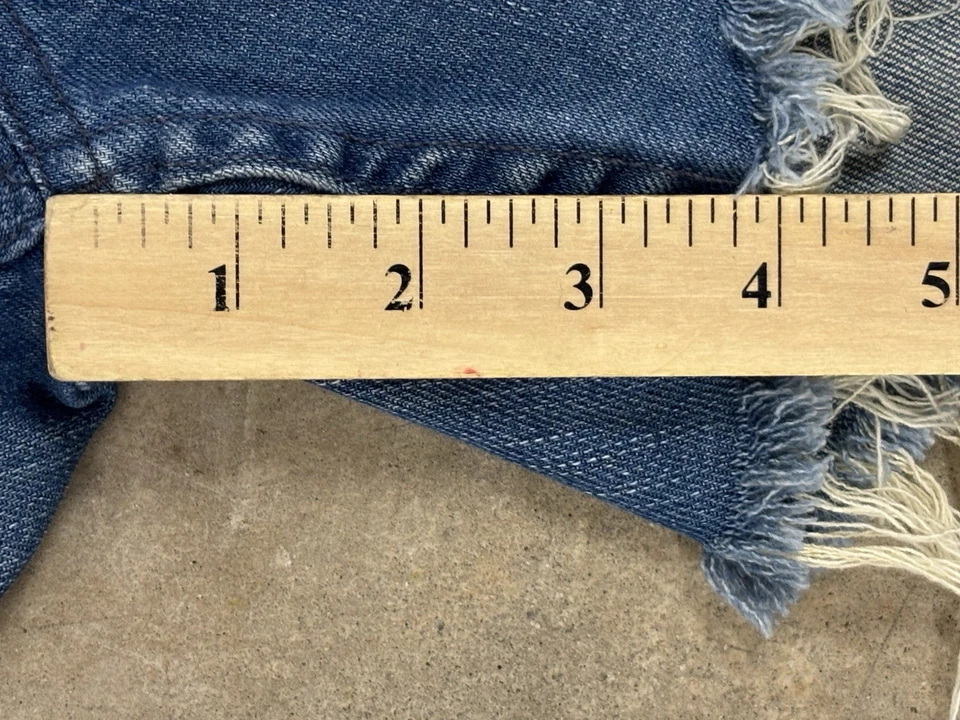 Helmut Lang Cutoff Jean Shorts Sz 26 (31x4.5) Women Button Fly Buckle Back Denim - Image 4 of 4