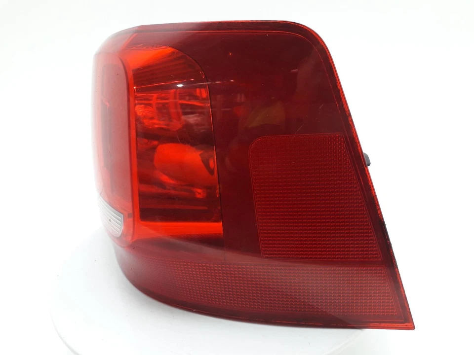 Luz trasera VOLKSWAGEN SHARAN O/S 2010-2021 5 puertas MPV RH Foto 2 de 4