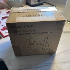 Magnasonic Time Projection Alarm Clock Radio with Battery Backup & Dual Alarm