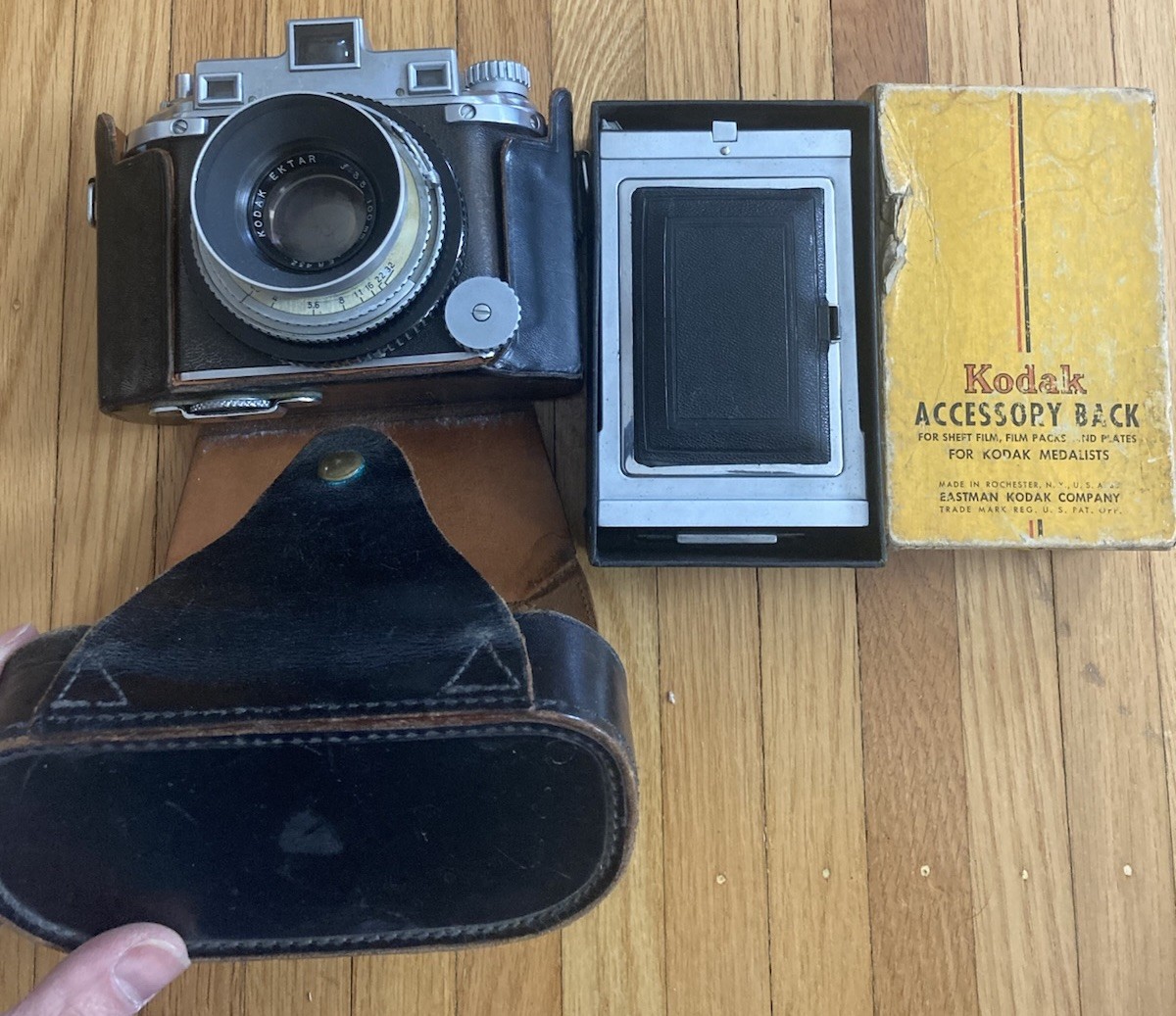 Kodak Medalist vintage camera equipment - eBay listing photo 4