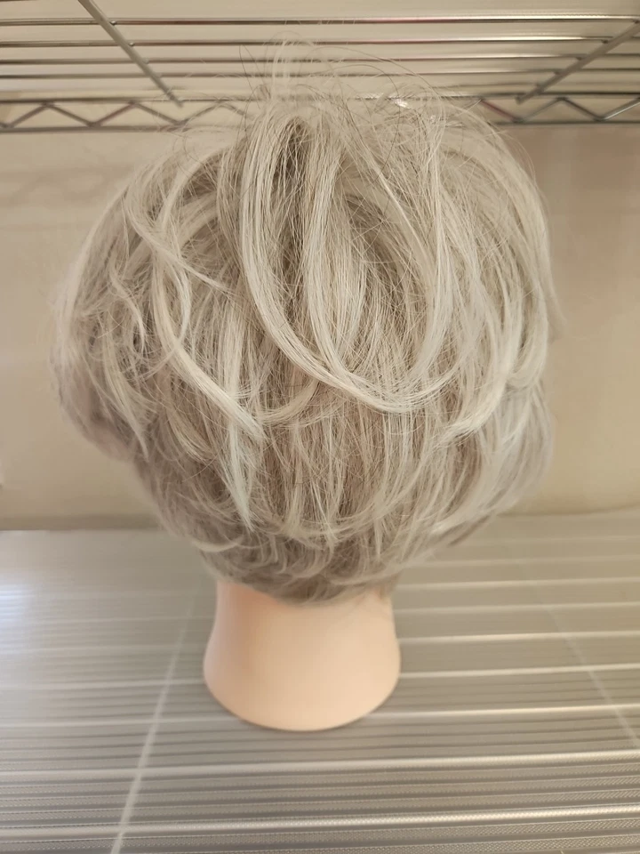 FANFARE Wig by RAQUEL WELCH *Color 56/60* Tru2Life, Mono Top + Lace Front NEW - Imagem 4 de 4