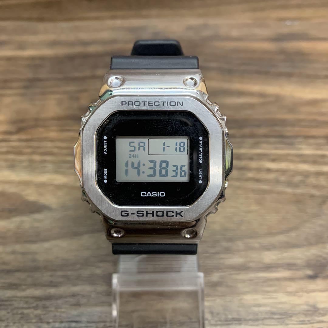 Casio G-SHOCK G-Shock 5600 Series GM-5600-1JF silver black Casio G-SHOCK G-Shock 5600 Series GM-5600-1JF silver black