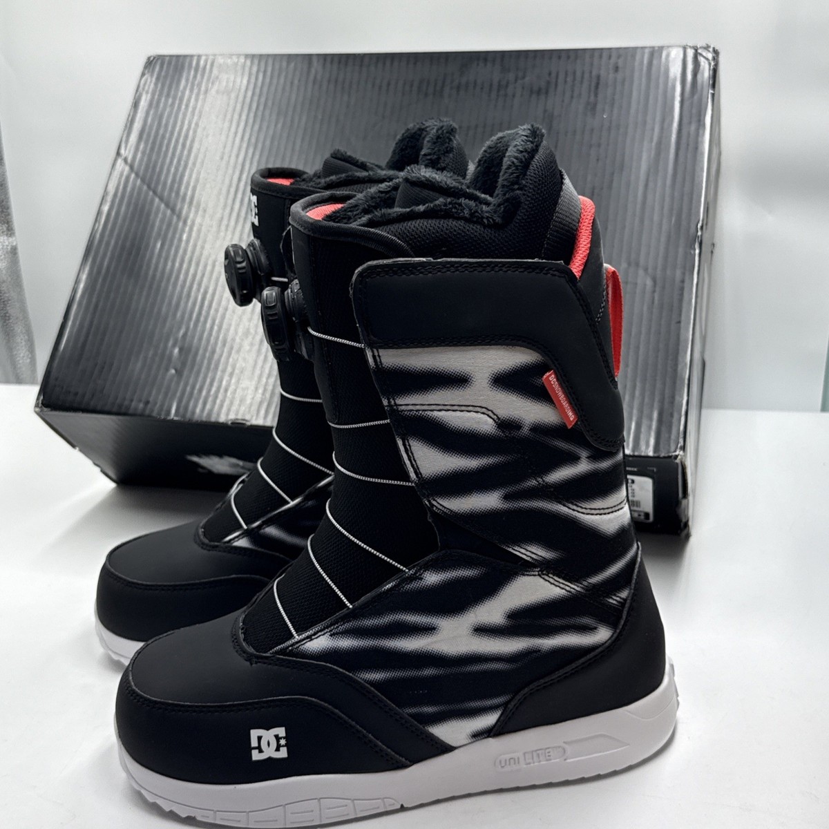 【比較的美品_即日発送】レディースDC SEARCH BOA 2022 23cm 比較的美品_即日発送】レディースDC SEARCH BOA 2022 23cm - メルカリ