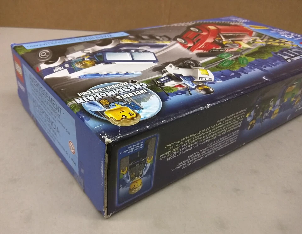 LEGO City 60007 High Speed Chase ¡NUEVO! Camión de policía Red Car Motorcycle Town Foto 3 de 4