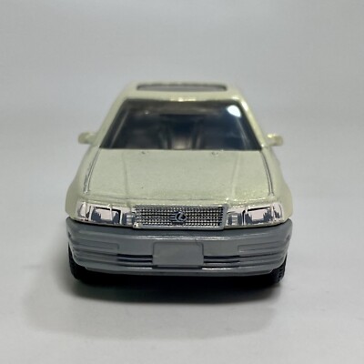 1994 Lexus LS 400 Pearl Beige 1:64 Scale Diecast Diorama Model Car