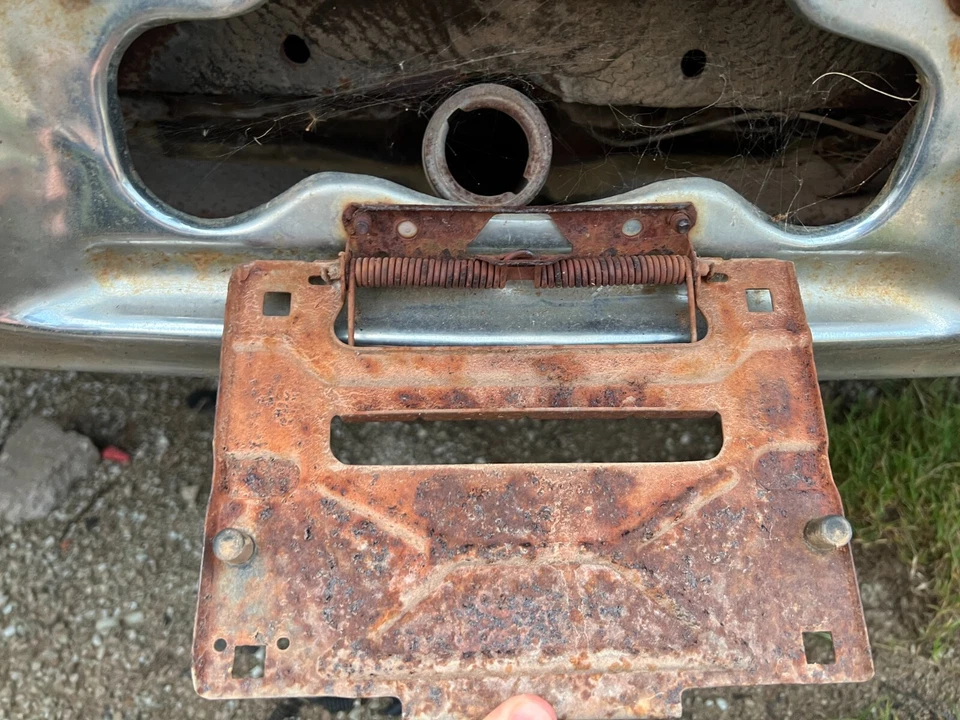 1971 1972 Oldsmobile Cutlass 442 Buick Skylark Gas Door / License Plate Bracket - Image 2 of 2