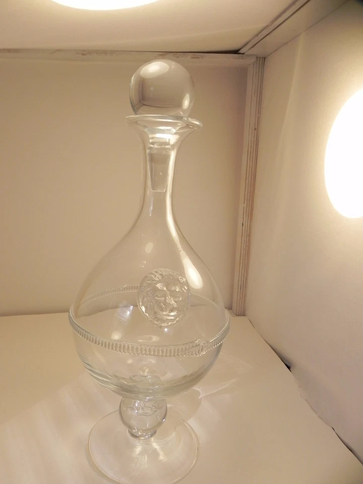 Global Views Vidrio Leo Bombilla Decantador con Tapón Barra Ornamentada Ware León Medallón Foto 4 de 4