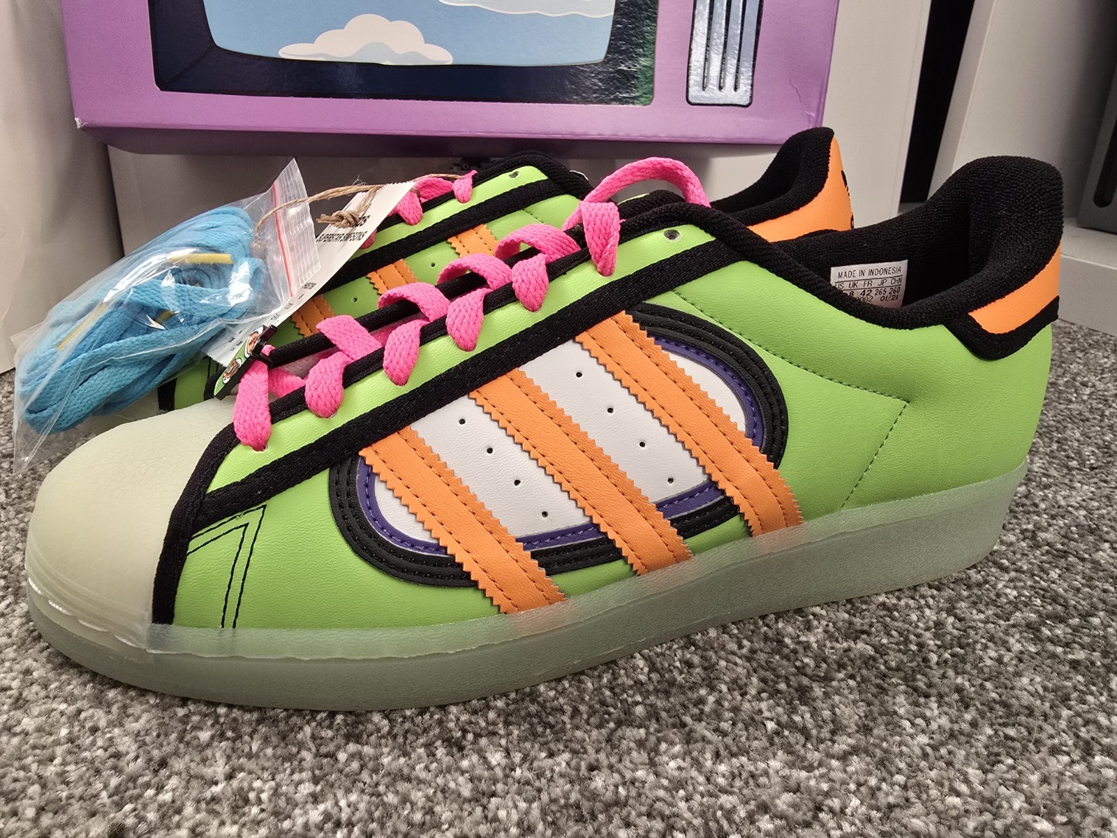 Adidas x The Simpsons Superstar Squishee Size UK  8 image 2