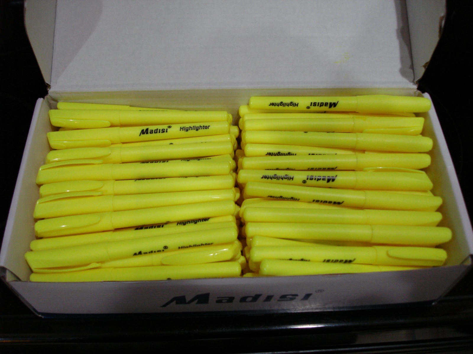 Madisi Highlighters, Chisel Tip, Fluorescent Yellow, Bulk Pa