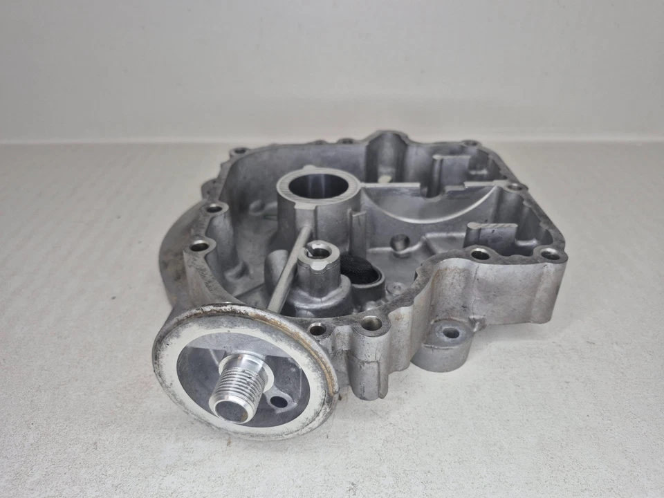 bas carter inférieur moteur Briggs et Stratton OHV réf: 592849 697188 avec pompe - Photo 3/4