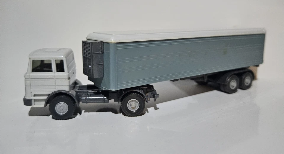 Wiking H0 1:87 LKW MERCEDES MB 1620 KÜHLKOFFER SATTELZUG OHNE AUFSCHRIFT
