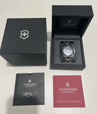 Victorinox I.N.O.X. Herren Quarz Uhr blau Edelstahl Datum - Bild 1 von 4