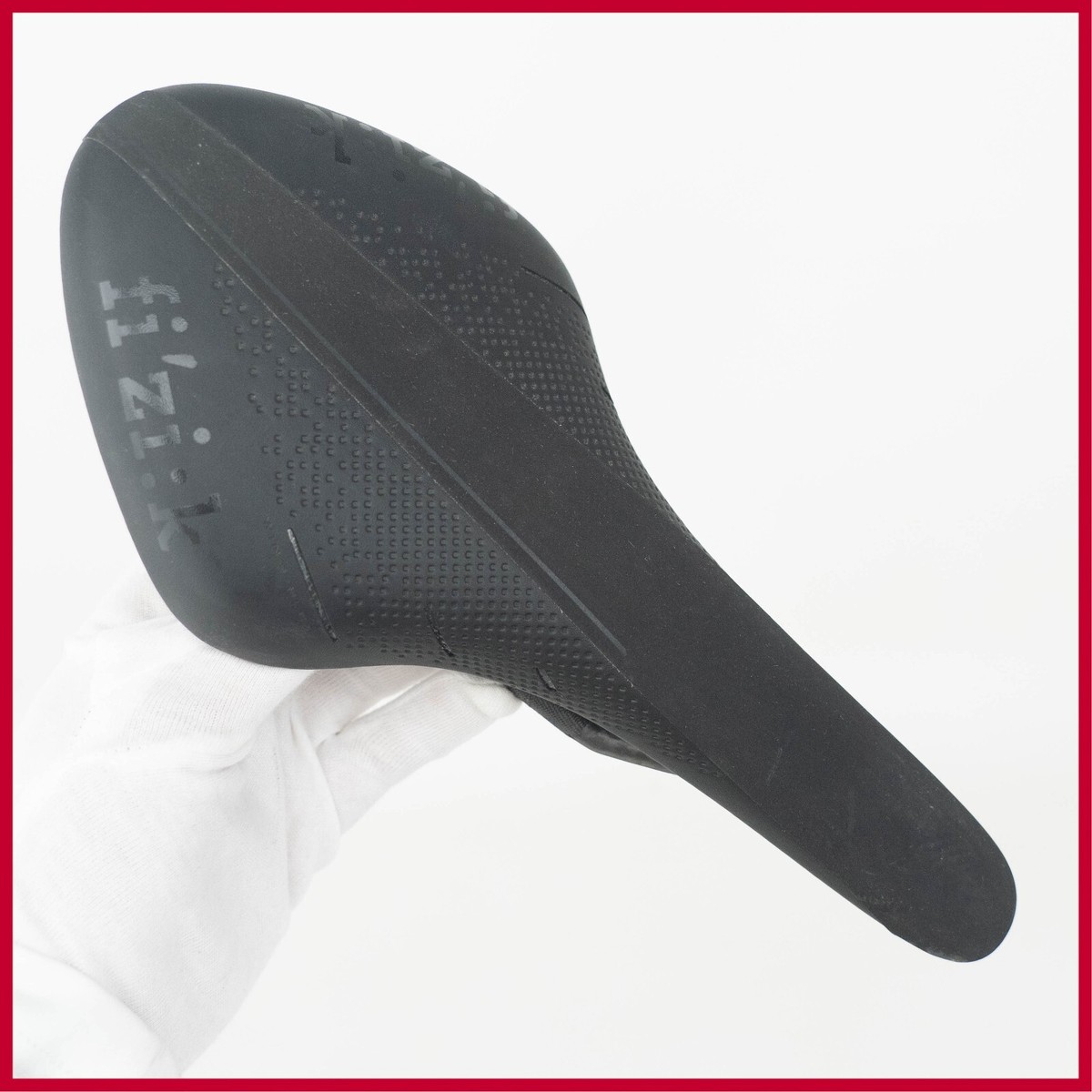 NOS FIZIK ARIONE R1 LARGE CARBON VINTAGE SADDLE SEAT RACING ROAD