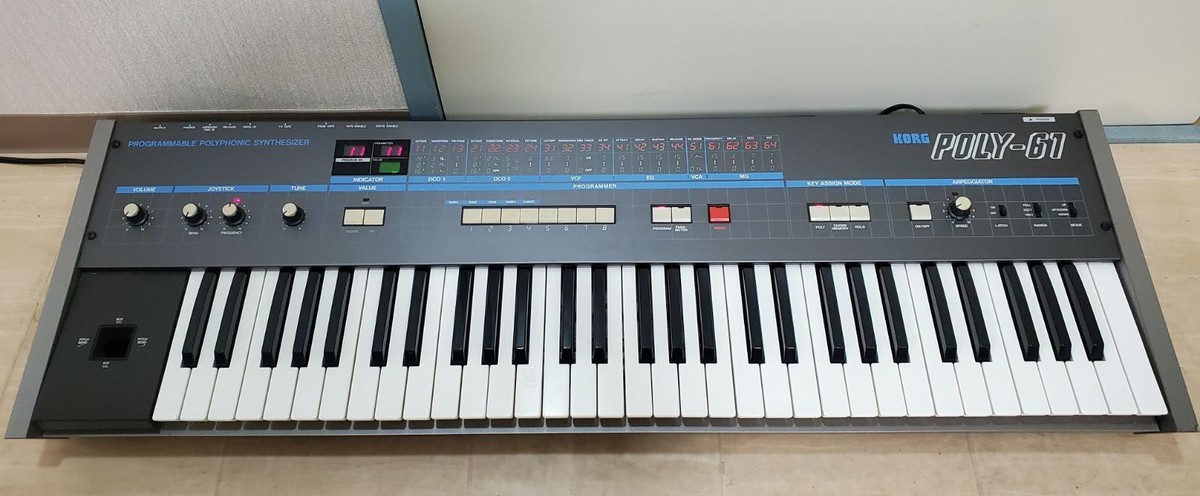 KORG POLY-61 VINTAGE Programmable Polyphonic Synthesizer KORG POLY-61 VINTAGE Programmable Polyphonic Synthesizer