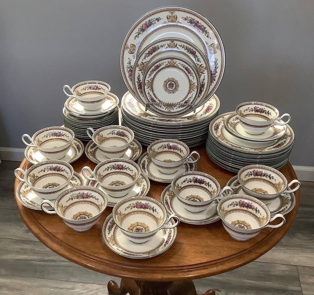 Wedgwood Columbia bone china SET of 12 FIVE-piece place settings