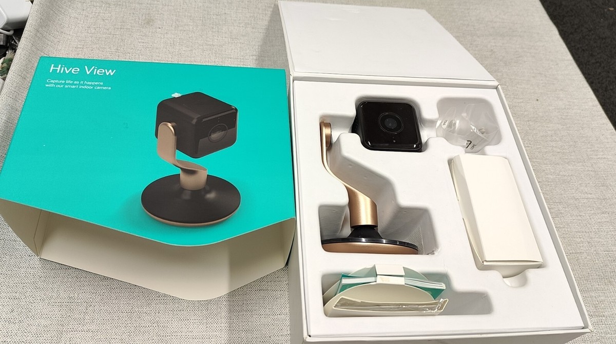 Hive HD View Indoor Camera Black and Brushed Copper